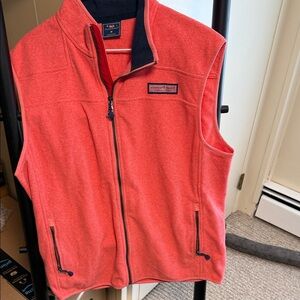 Men’s medium Vineyard Vines Salmon Fleece Vest